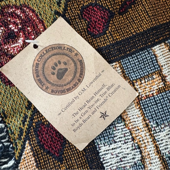 VINTAGE DEAD STOCK ๐ Boyds Bears & Friends Tapestry Blanket - Picture 5 of 8